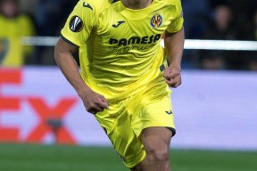 比利亚雷亚尔训练开放日，赛前篮板制胜引欢呼，中超在即，轮换策略成焦点(比利亚雷亚尔官网)-亚博官网入口