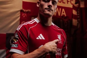 从利物浦伤情更新备战社区盾到清晨波尔图备战德甲，窗口期曼联调整名单以备葡超的简单介绍-亚博官网入口